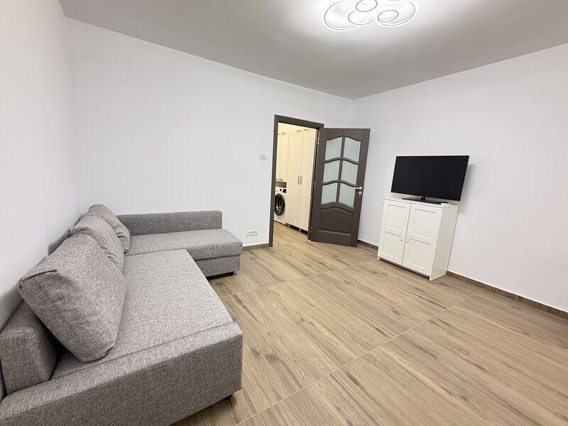 Drumul Taberei, Favorit Metrou, str. Sibiu,