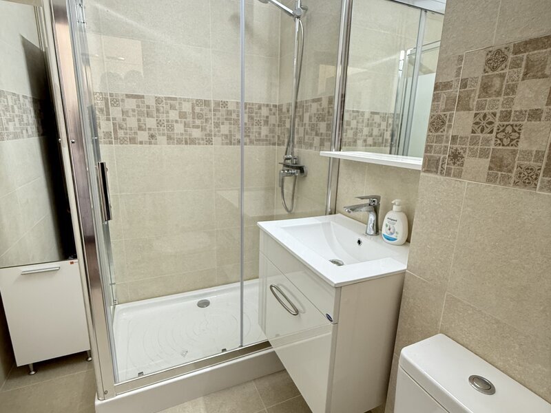 Drumul Taberei, Favorit Metrou, str. Sibiu,